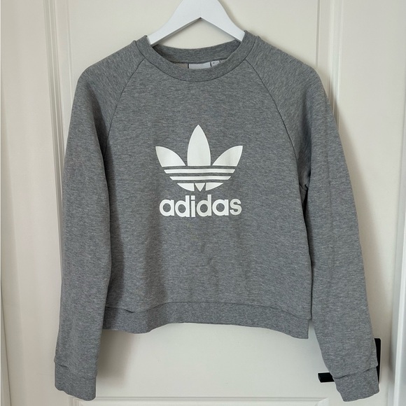 adidas Tops - ADIDAS Women’s Gray Boxy Cropped Crewneck Large Logo Sweatshirt EUC Sz M